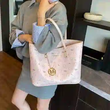 OKEKE pu Tote