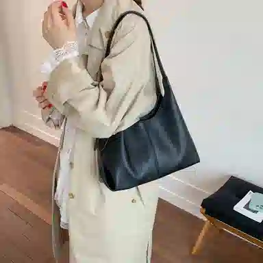 OKEKE PU Tote