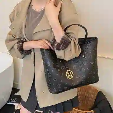 OKEKE pu Tote