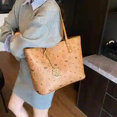 OKEKE pu Tote