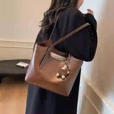 OKEKE PU Tote