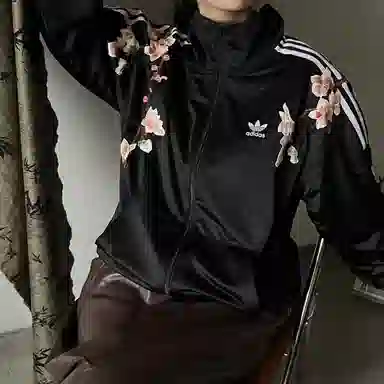 adidas originals RT TT U2 logo