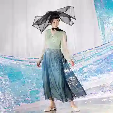 A LIFE ON THE LEFT V