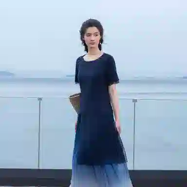 A LIFE ON THE LEFT T