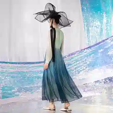 A LIFE ON THE LEFT V