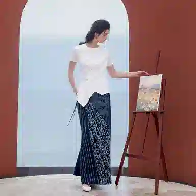 A LIFE ON THE LEFT T