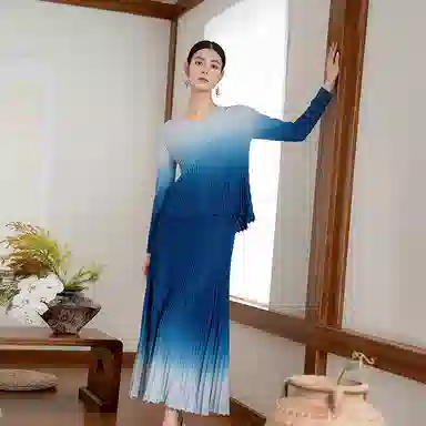 A LIFE ON THE LEFT V