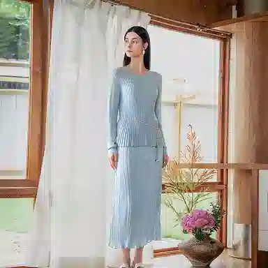 A LIFE ON THE LEFT V