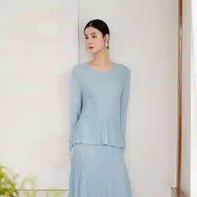 A LIFE ON THE LEFT V