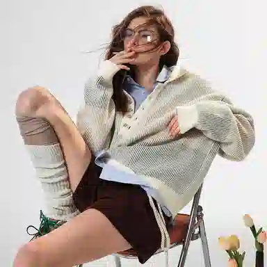 SINGLE MOMENT Sweater