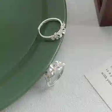 990