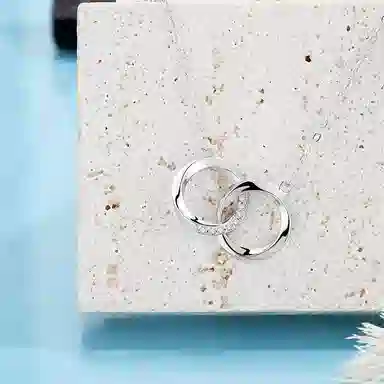S925