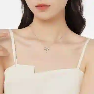 925