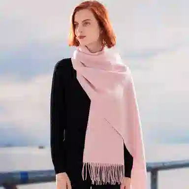 红豆 经典纯色轻盈柔软时尚百搭 羊毛 绒线围巾 男女同款情侣款