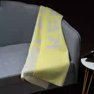 红豆 品牌提花黄色甜美简约舒适保暖 羊毛 绒线围巾 男女同款情侣款