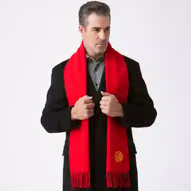 红豆 精致柔软舒适中国红时尚 羊毛 绒线围巾 男女同款情侣款