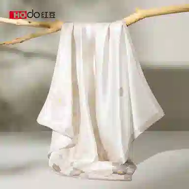 红豆 真丝时尚小方巾 经典设计简约大方 桑蚕丝 丝巾 女款