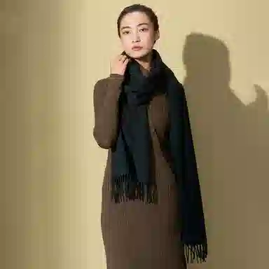 红豆 简约大气柔软轻盈百搭时尚 羊毛 绒线围巾 男女同款情侣款