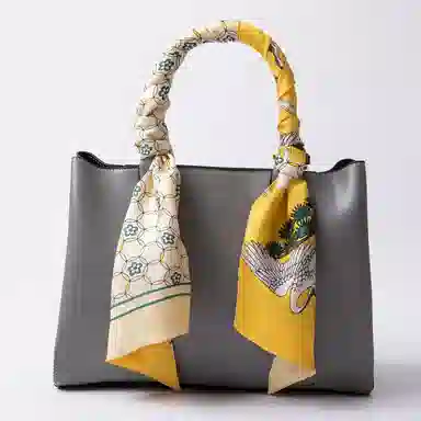 红豆 时尚绑包轻盈柔软经典设计简约大方 桑蚕丝 丝巾 女款