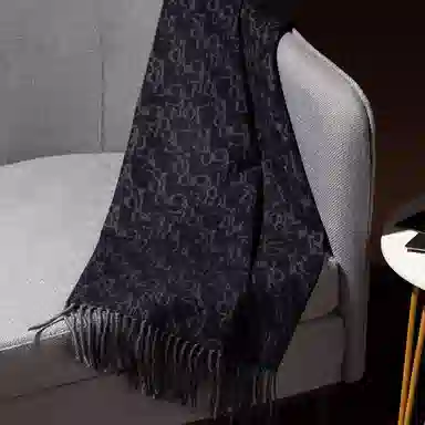 红豆 牌绒毛混纺毛笔字提花 羊毛 绒线围巾 男女同款情侣款