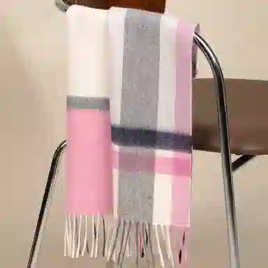 红豆 品牌格子条纹百搭经典米粉白格 羊毛 绒线围巾 男女同款情侣款