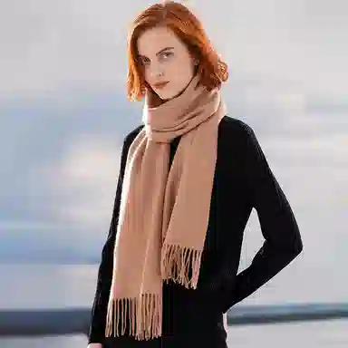 红豆 经典纯色轻盈柔软时尚百搭 羊毛 绒线围巾 男女同款情侣款