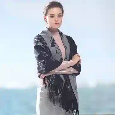 红豆 时尚柔软大气百搭 羊毛 绒线围巾 男女同款情侣款