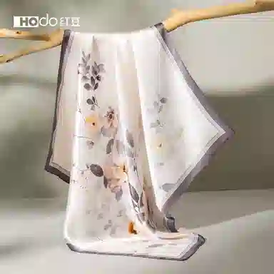 红豆 真丝时尚小方巾 经典设计简约大方 桑蚕丝 丝巾 女款