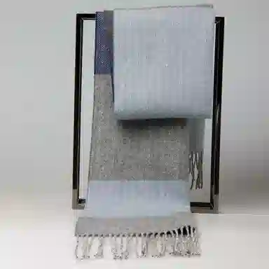 红豆 轻盈独特柔软时尚保暖格子 混纺 绒线围巾 男款