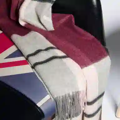 红豆 双面格子柔软舒适保暖 羊绒 绒线围巾 男女同款情侣款