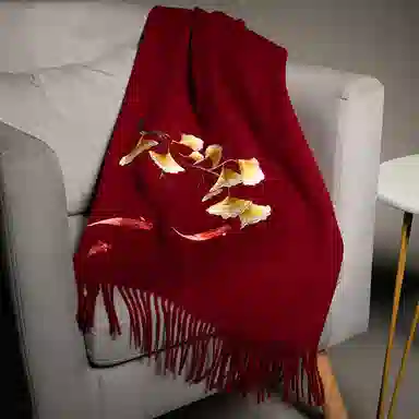 红豆 品牌刺绣大红酒红时尚百搭喜庆保暖玉兰锦鲤#好运 羊毛 绒线围巾 男女同款情侣款