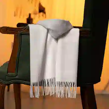 红豆 轻盈柔软舒适保暖时尚格纹百搭 羊毛 绒线围巾 男女同款情侣款