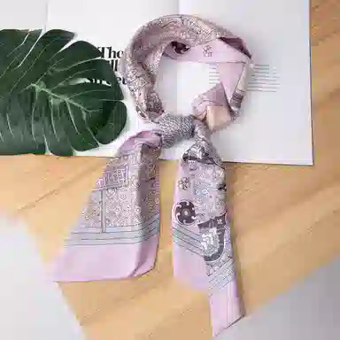 红豆 时尚绑包轻盈柔软经典设计简约大方 桑蚕丝 丝巾 女款