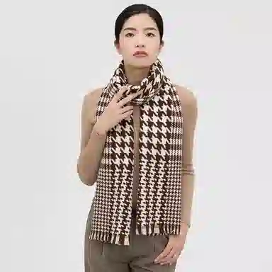 红豆 经典百搭舒适时尚保暖格子 羊毛 绒线围巾 男女同款情侣款