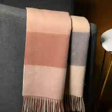 红豆 柔软舒适百搭经典格纹时尚 羊毛 绒线围巾 男女同款情侣款