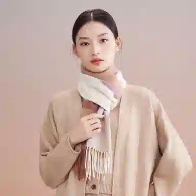 红豆 大气格纹时尚百搭舒适保暖 羊绒 绒线围巾 男女同款情侣款