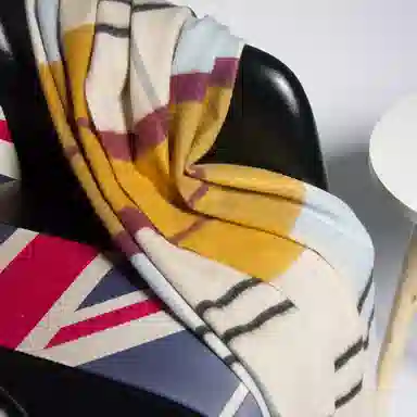 红豆 双面格子柔软舒适保暖 羊绒 绒线围巾 男女同款情侣款