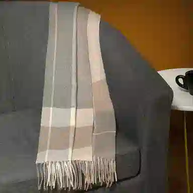 红豆 时尚百搭格子柔软舒适保暖 山羊绒 绒线围巾 男女同款情侣款