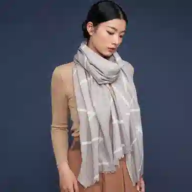 红豆 时尚百搭轻盈舒适保暖条纹格 羊毛 绒线围巾 男女同款情侣款