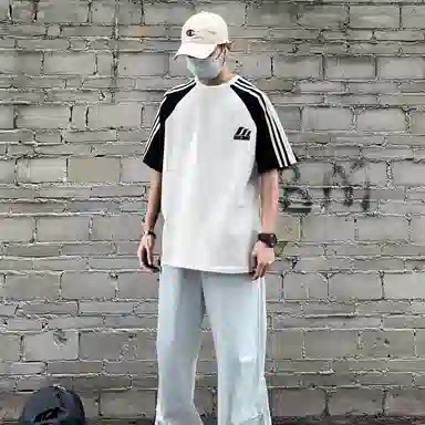 KADAKADA SUITE 260gLogoT