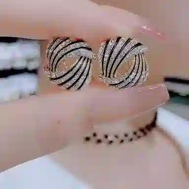 澜耀 黑金旋钻 复古螺旋条纹镶钻 个性网红气质高级感耳饰 铜合金 耳环 女款