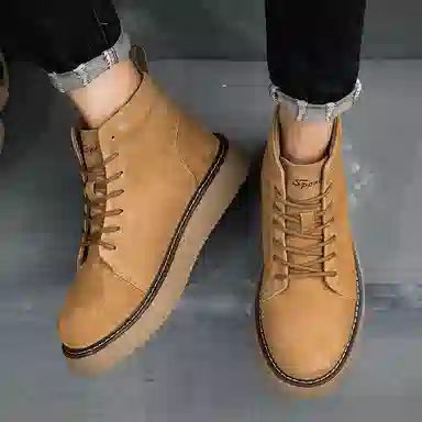 俞兆林 头层猪皮 潮流时尚户外舒适经典 短靴 男款 棕色