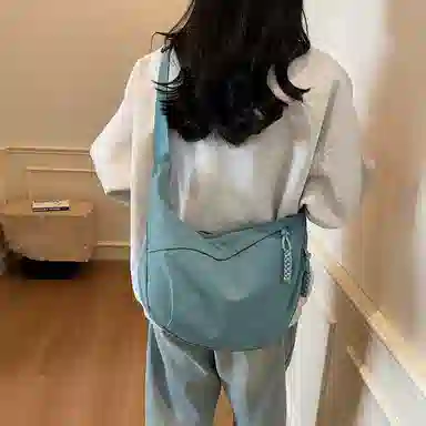 雅鹿 日系纯色时尚上课通勤简约百搭运动 布 单肩斜挎包 男女同款情侣款 多色