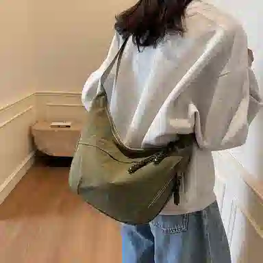 雅鹿 日系纯色时尚上课通勤简约百搭运动 布 单肩斜挎包 男女同款情侣款 多色