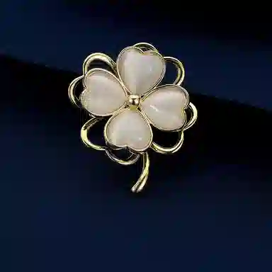 VIOLET Four Leaf Clover Brooch