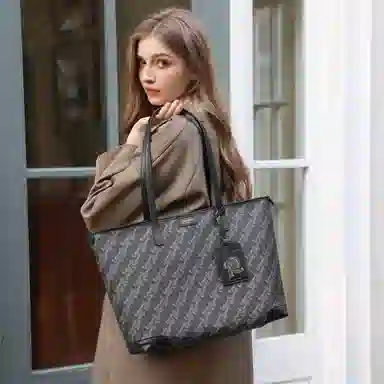ROSEDAWN PVC Tote