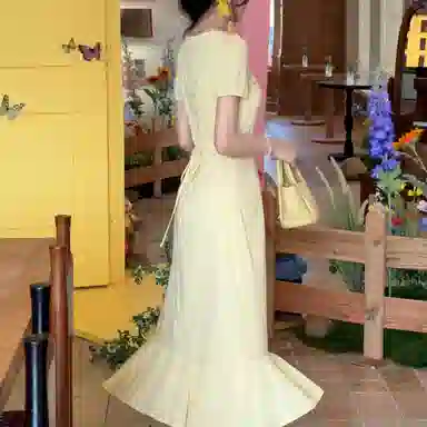 哒头下雨不愁 方领修身舒适短袖连衣裙 女款