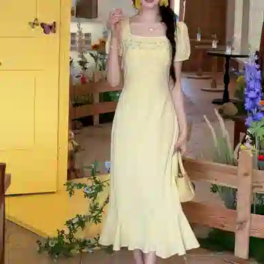 哒头下雨不愁 方领修身舒适短袖连衣裙 女款