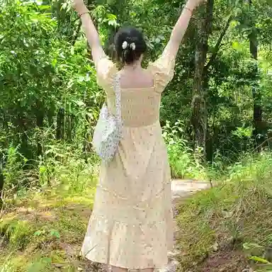 哒头下雨不愁 通勤时尚舒适简约短袖连衣裙 女款