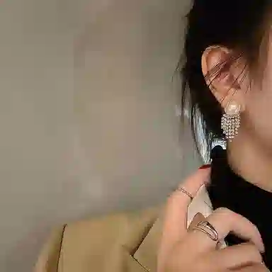 彤彤兔 复古镶钻耳环女温柔港风百搭设计感耳饰 合金树脂 耳钉 女款